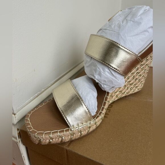 NWT STEVE MADDEN GOLD ESPADRILLE WEDGE SANDALS SUMMER VACATION SHOES - Picture 8 of 9